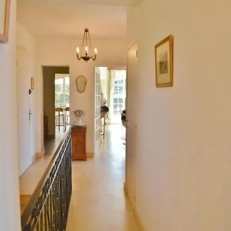 Maison Le Lavandou, 5 Pieces, 8 Personnes - Fr-1-251-245 * Le Lavandou