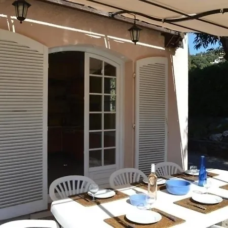 Maison Le Lavandou, 5 Pieces, 8 Personnes - Fr-1-251-245 * Le Lavandou