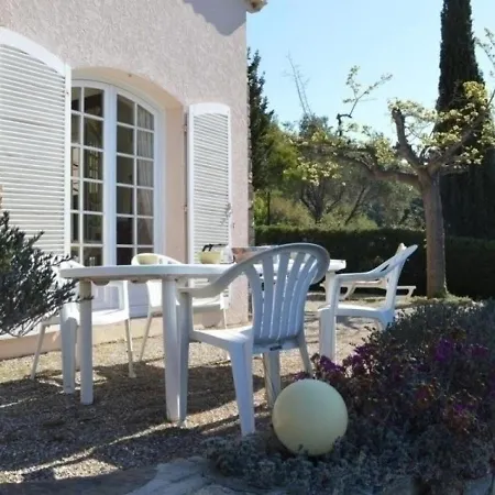 Holiday home Maison Le Lavandou, 5 Pieces, 8 Personnes - Fr-1-251-245 *